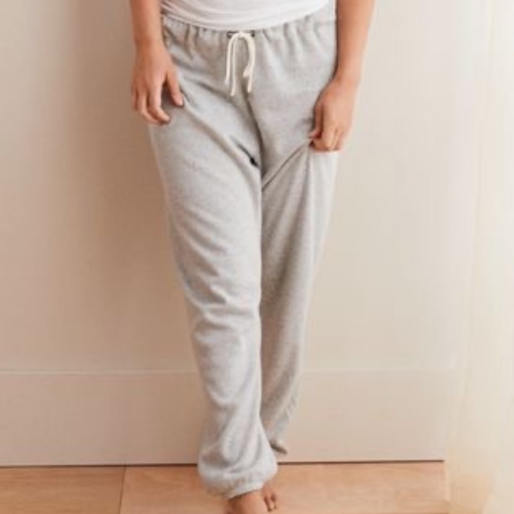 AERIE Easy Jogger - Grey❄️ - Picture 1 of 9